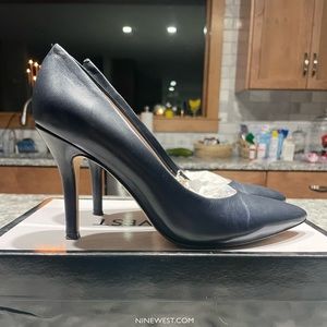 Nine West “Flax” Leather Pointed Toe Pumps EUC